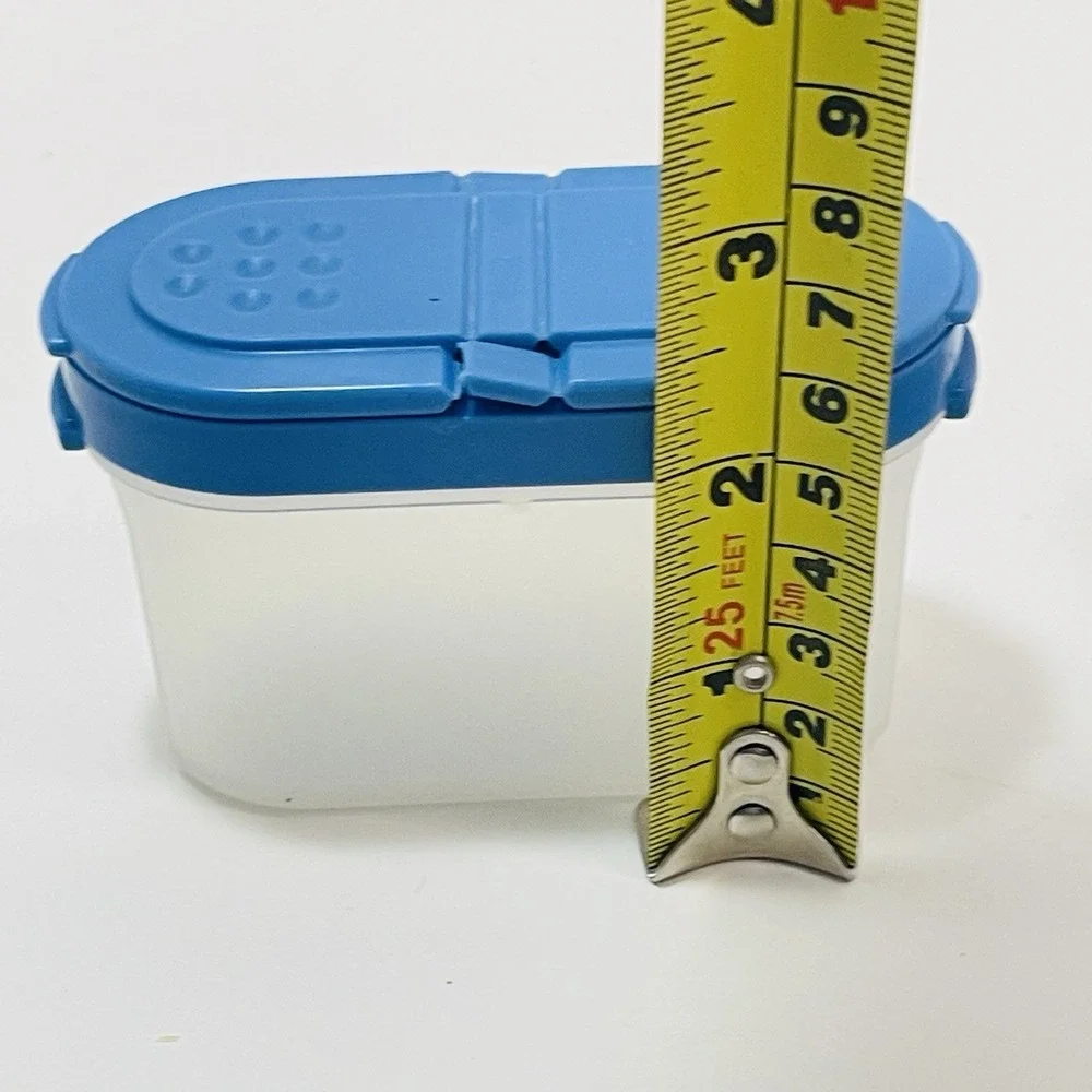 Vintage Tupperware Spice Shaker #1843-28 & 1844-14 Set Of‎ 4 Blue